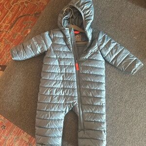 Primary Puffer Bunting